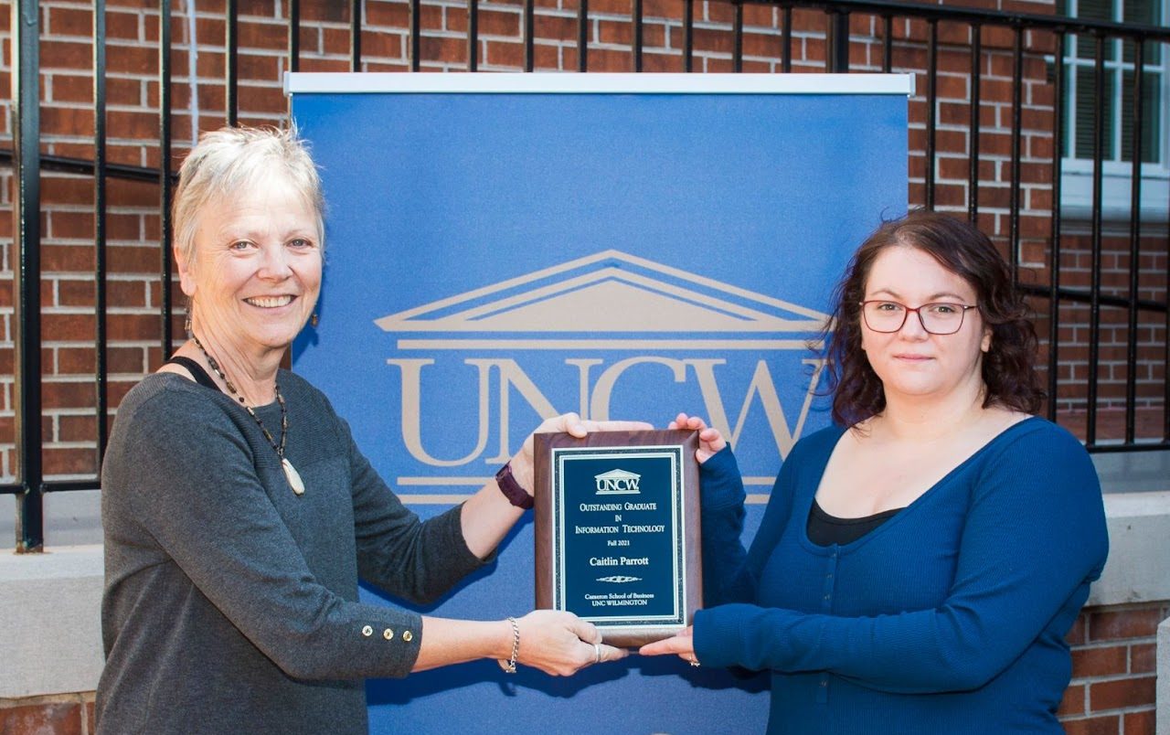 CFCC graduate and learning lab tutor recognized by UNCW Cape Fear